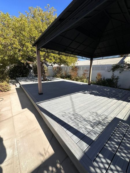 Foggy Wharf Courtyard Deck 4