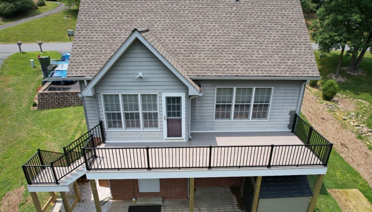 Biscayne Beauty with Signature Black Rails