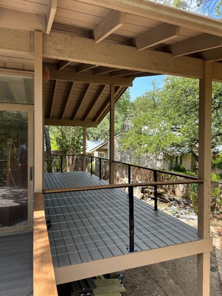 South Austin, Clamshell color