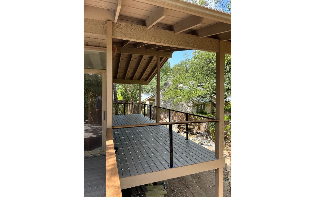 South Austin, Clamshell color