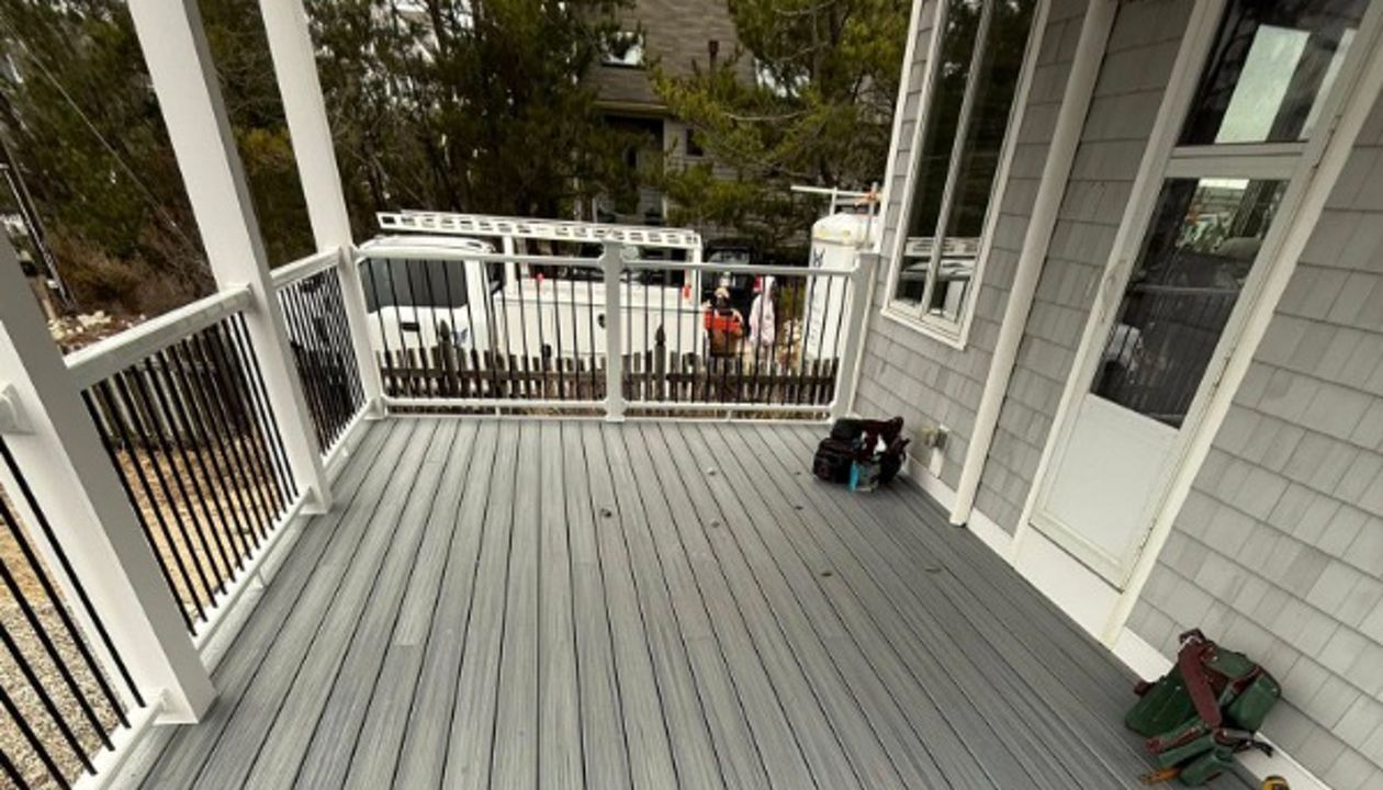 Foggy Warf Trex deck November 2023