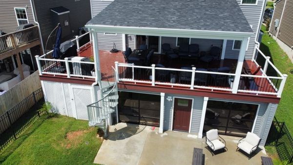 Trex Select in Madeira with Trex Select Railing in White