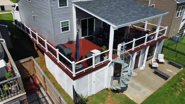 Trex Select in Madeira with Trex Select Railing in White