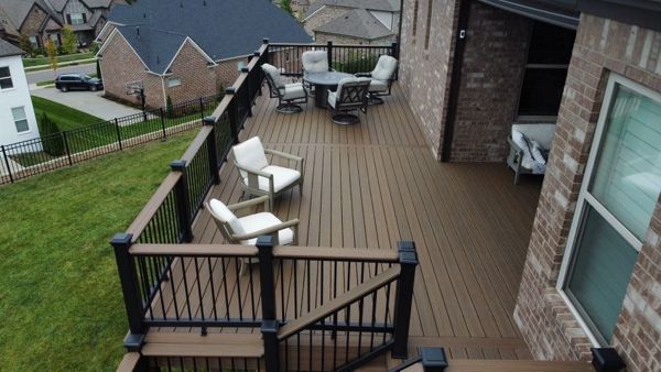 Enhanced Toasted Sand decking and Fascia with Charcoal Black Railing and Drink Rail