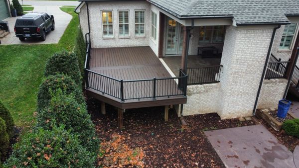 Trex Transcend Lava Rock and Black Aluminum Railing
