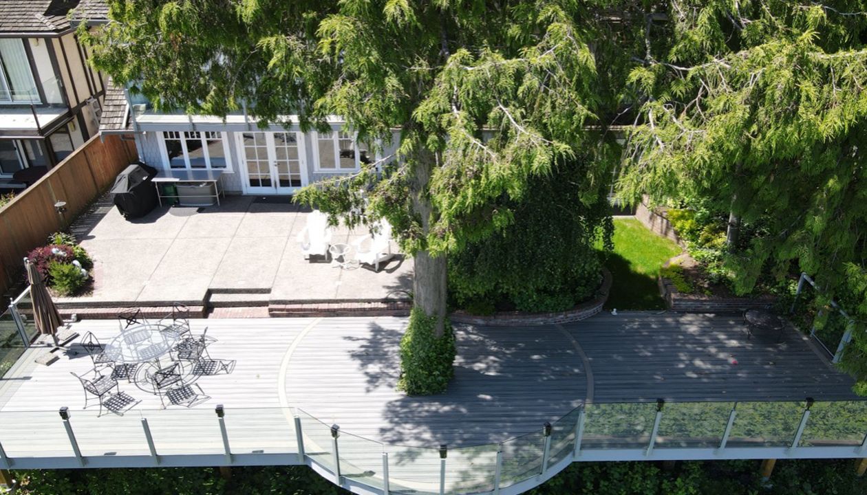 Island Mist field, Gravel Path inset bordering.