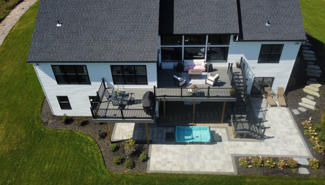 Custom deck Milford, Michigan