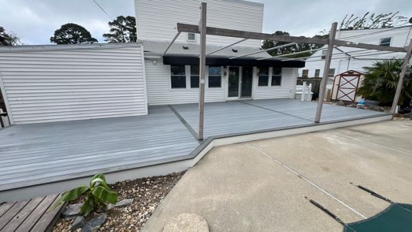 TREX Enhanced Naturals - Foggy Wharf and Island Mist /  Norfolk