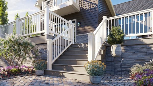 Trex Select railing with square composite balusters installed on deck steps