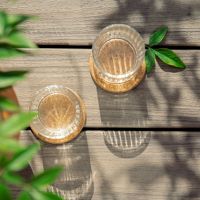 enh-manchester-004-rh-decking-glasses-filled-with-tea-RH010616E2S56.jpg