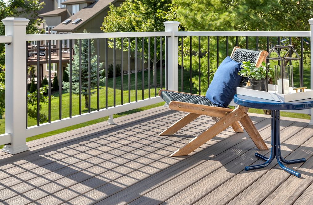 Composite and Aluminum Deck Railing Kits & Systems