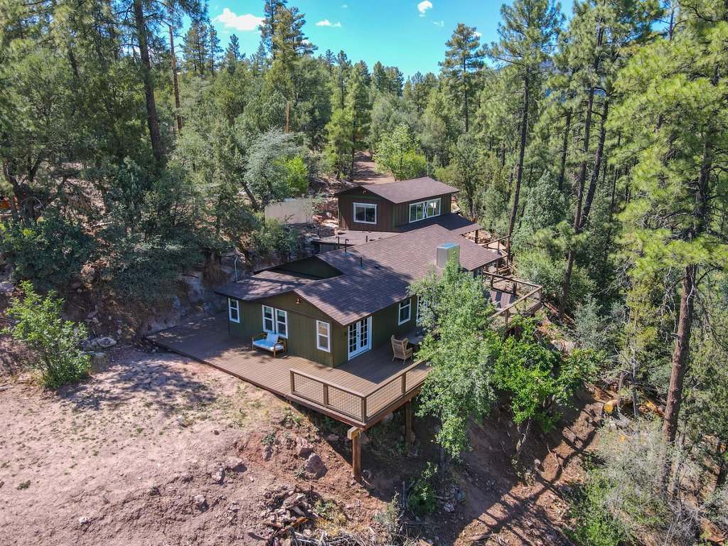 James Judge Upgrades Outdoor Space with New Deck | Trex
