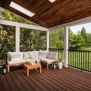 enh-trex-026-cc-decking-beauty-CC010620E2S01.jpg