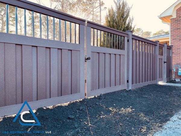 Trex Seclusion’s Fencing Woodland Brown!