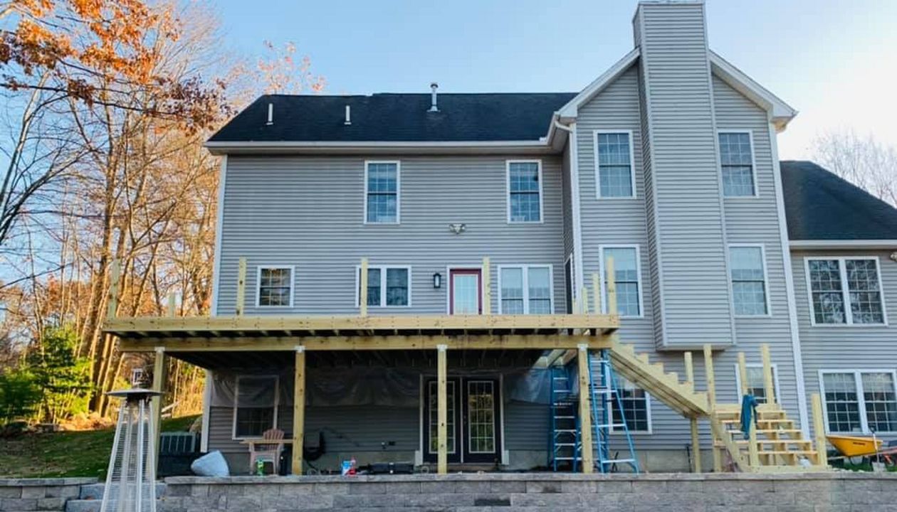 450 Sq Ft Island Mist deck with Rainescape system