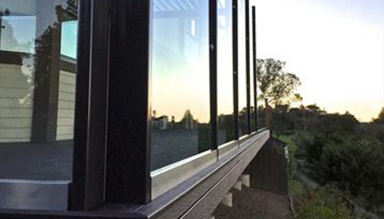 Trex Transcend Glass windscreen decking Berkeley El Cerrito