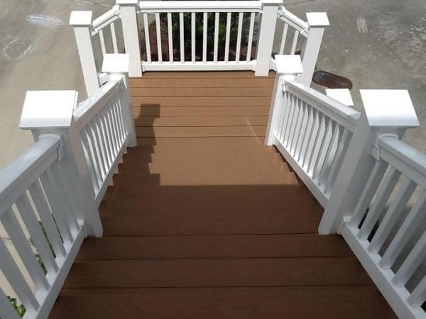 Great wide set of Trex Beach Dune stairs are welcoming