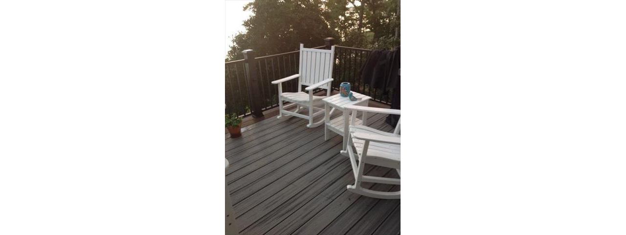 Trex Island Mist Decking and Reveal Railing