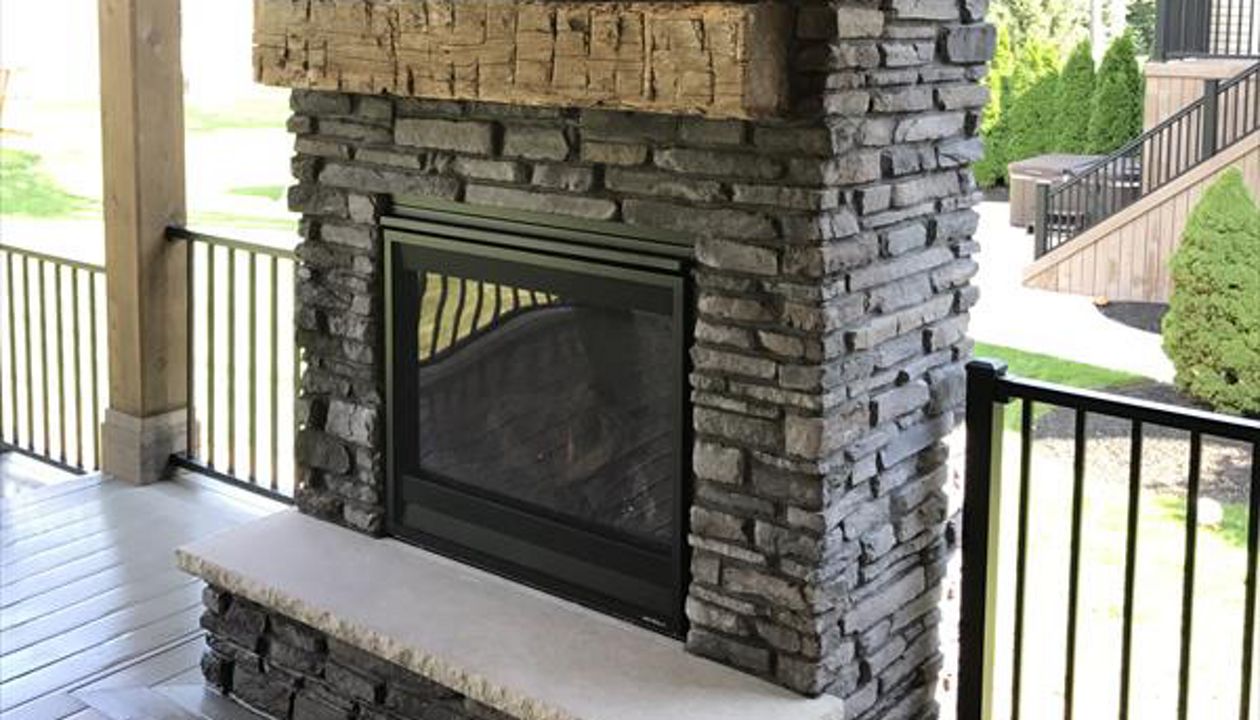 Trex Signature Charcoal Black Rail