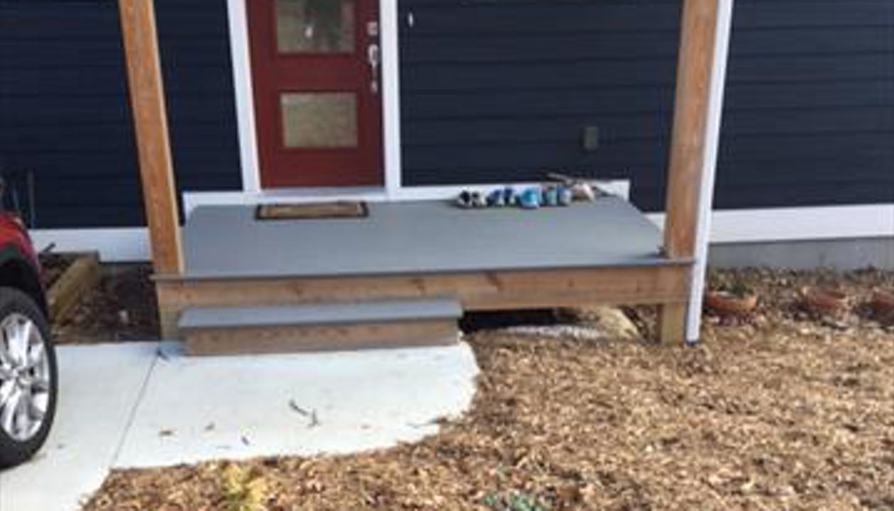 Trex Select Pebble Grey front porch