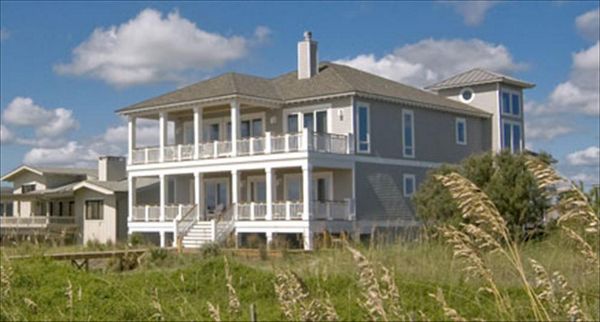 Trex decking is perfect for this coastal environment in Wilmington, NC.