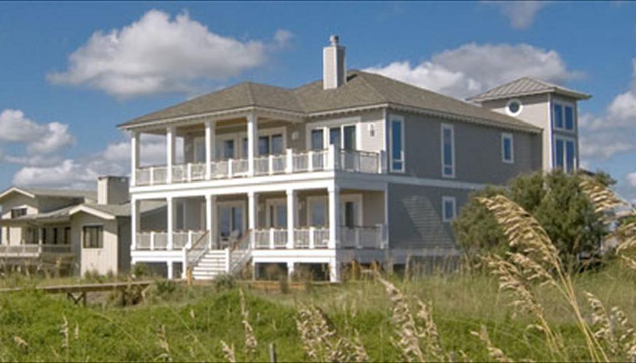 Trex decking is perfect for this coastal environment in Wilmington, NC.