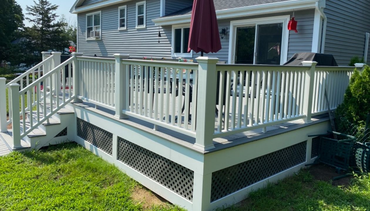 Trex Select Pebble Gray with Trancend White Railing