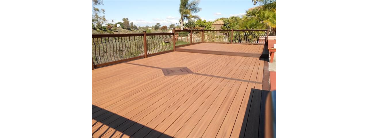 Trex Tiki Torch decking with diamond inlay, San Diego, CA