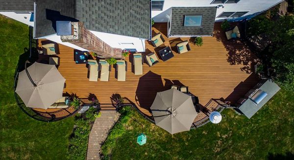 Curved Trex Deck with outdoor kitchen in Hopewell NJ