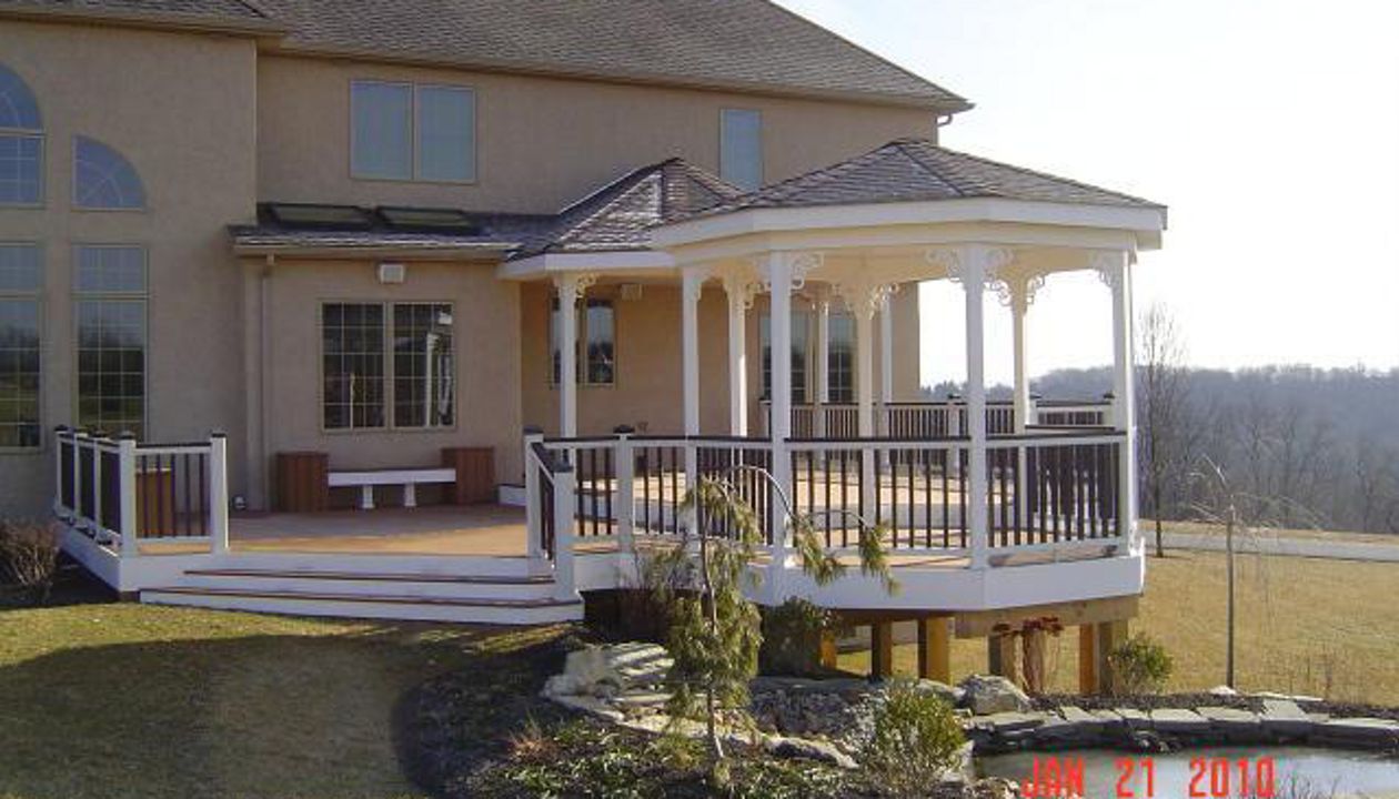 Multi-Level with Pergola