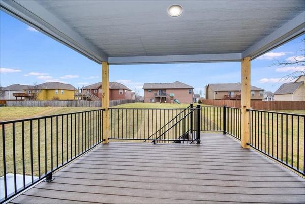 Composite deck in Pleasant Hill Missouri.