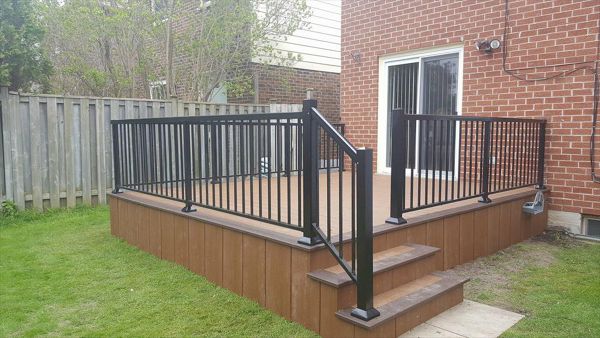 Tree House and Vintage Lantern to create this 2 tone deck surface. The customers were happy with their outdoor entertaining area.