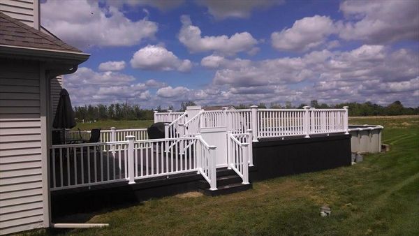 Trex Transcend decking, Fenton Vintage Lantern