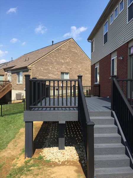 Trex Select Winchester Grey decking with Trex Transcend black composite railing