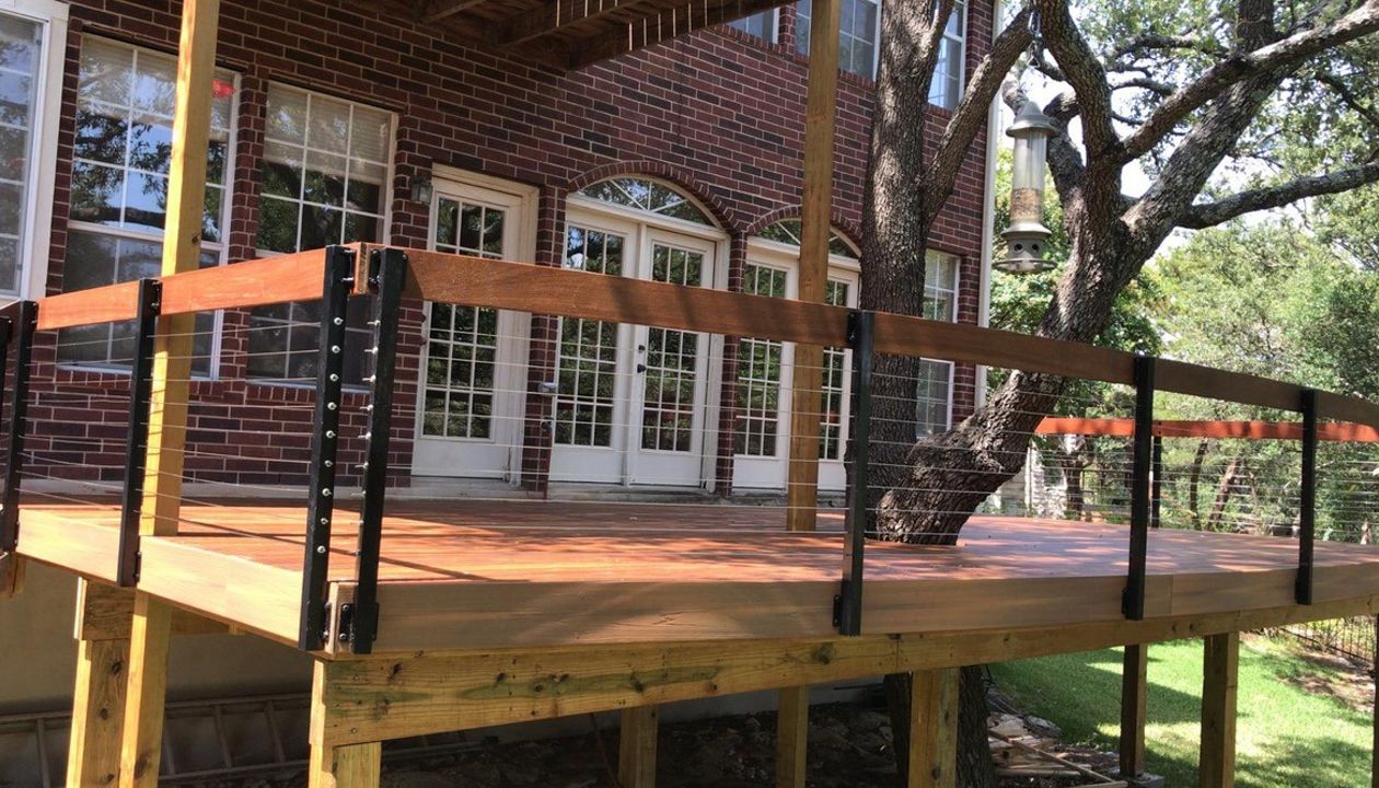Custom Cable Railing Around Trex Deck