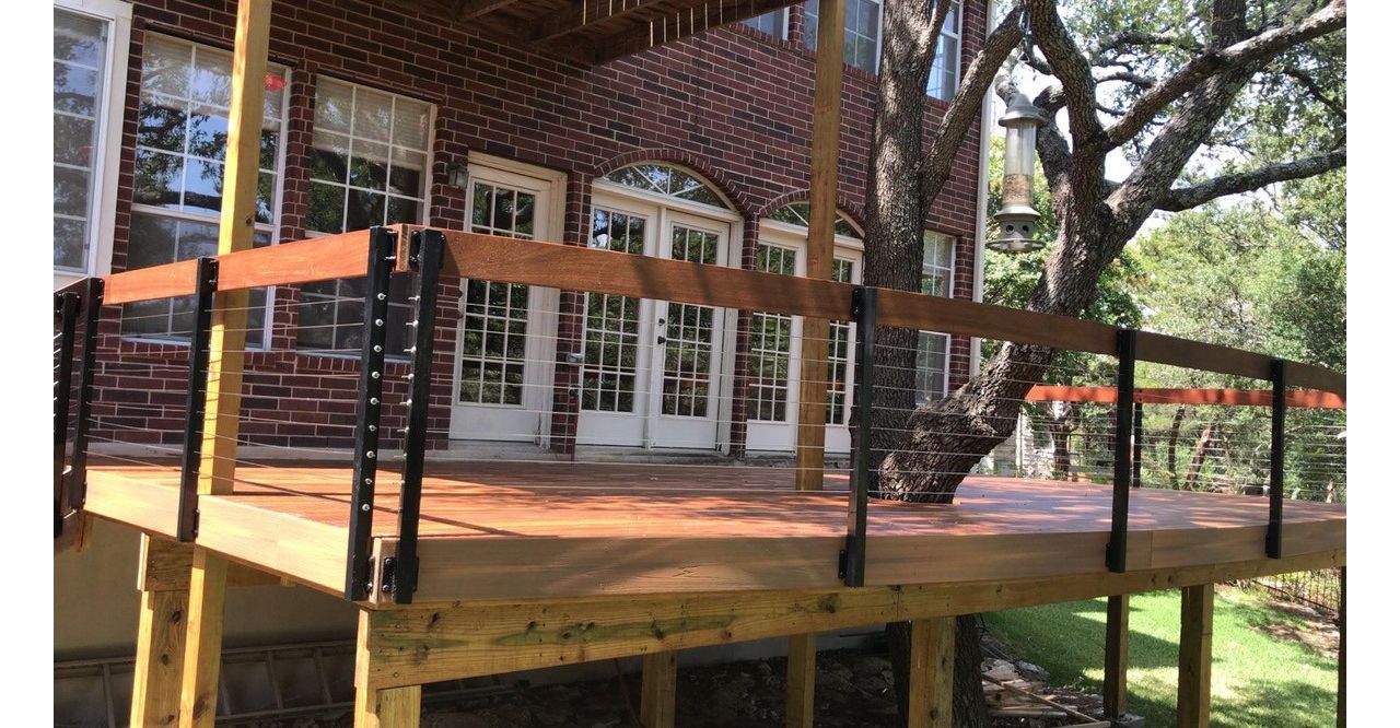 Custom Cable Railing Around Trex Deck