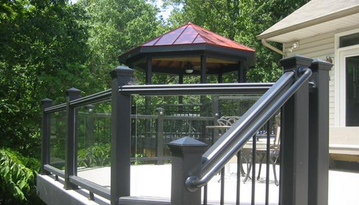 Trex Transcend Glass Railing
