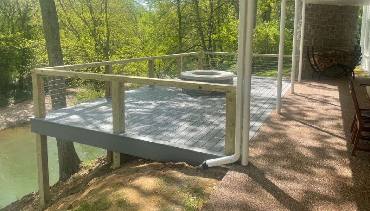 Deck Completed in Nashville, TN