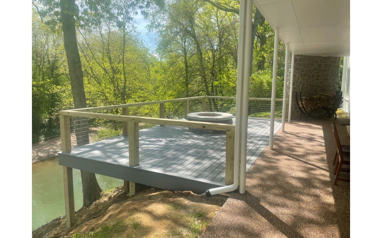 Deck Completed in Nashville, TN