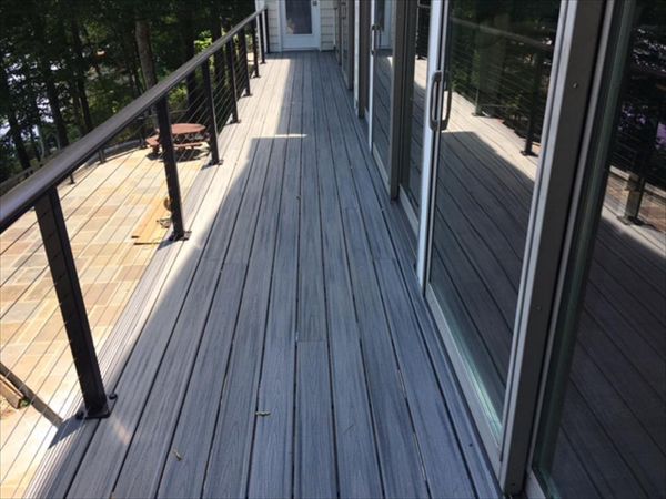Trex Transcend Island Mist decking looks great with black aluminum cable rails