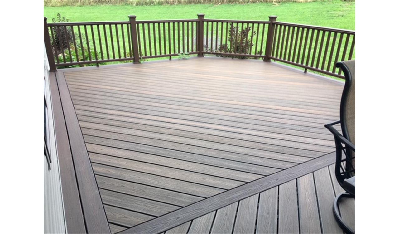 Trex Transcend Spiced Rum decking