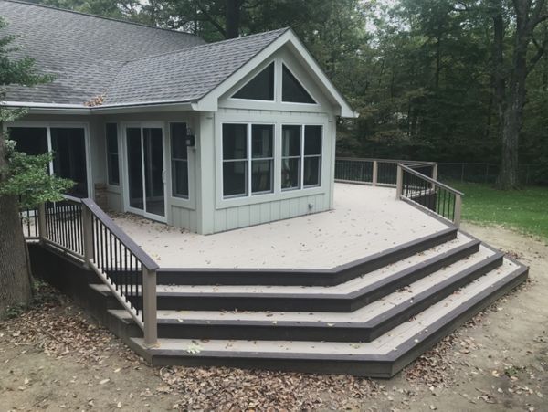 Trex Transcend Earth Tones (Rope Swing Field, Vintage Lantern-Border and Skirting.