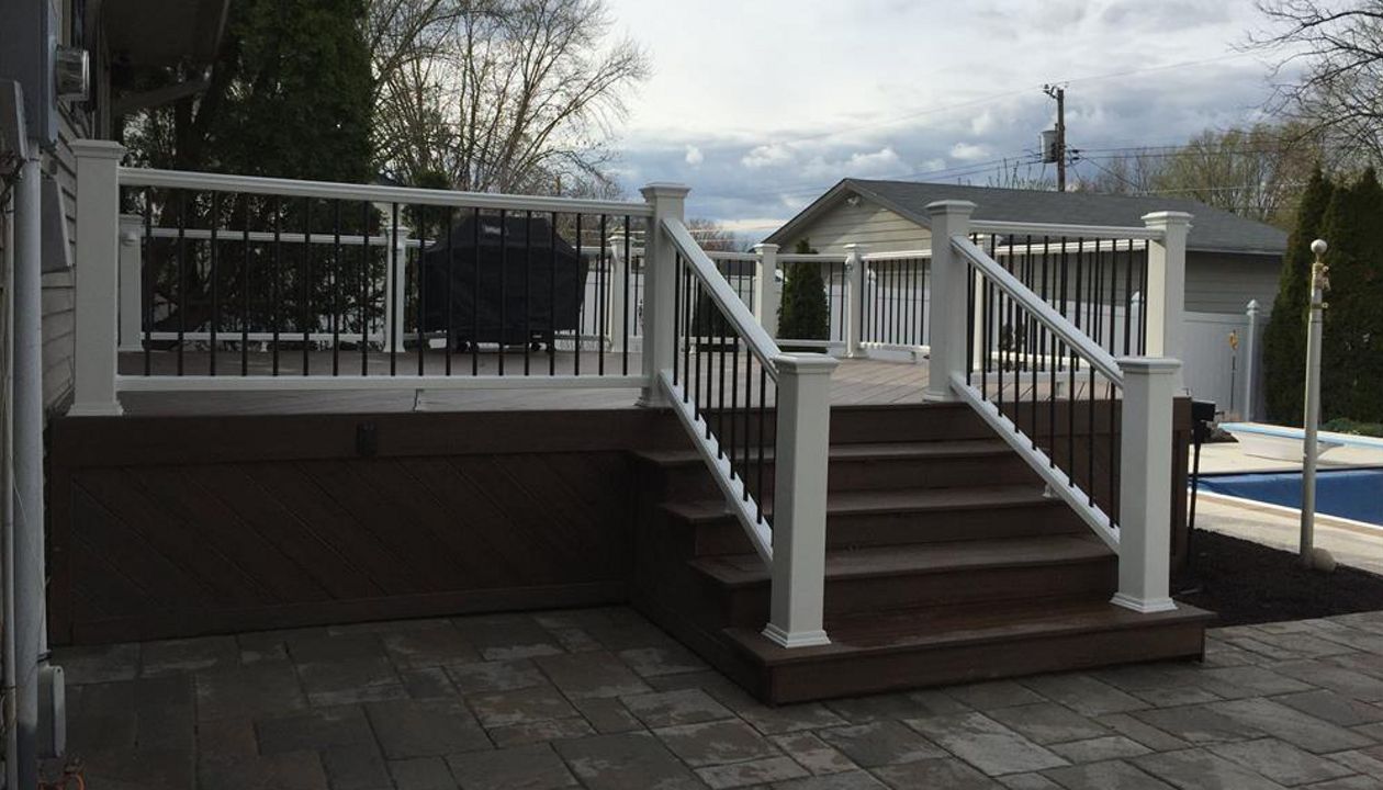Trex Transcend Spiced Rum Decking, Trex Transcend Railing, Trex Transcend Spiced Rum Fascia - Indianapolis, Indiana