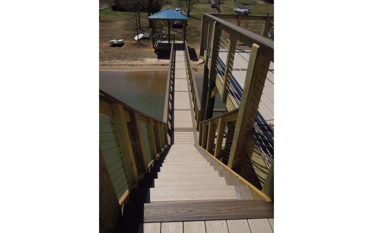 Trex Transcend Decking Rope Swing and Spice Rum