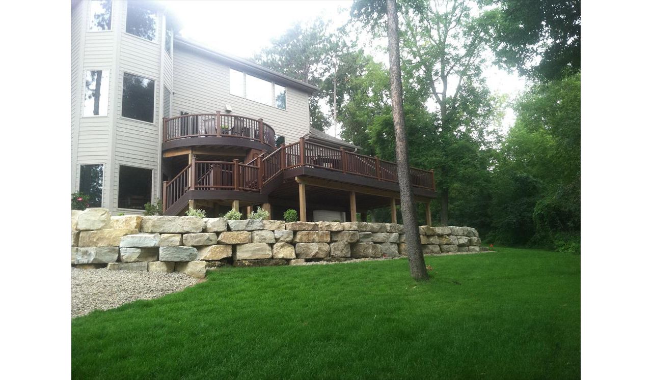 Trex Transcend Composite Deck &amp; Railing with All Sorts of Unique Curves and Built in Features Rochester MN