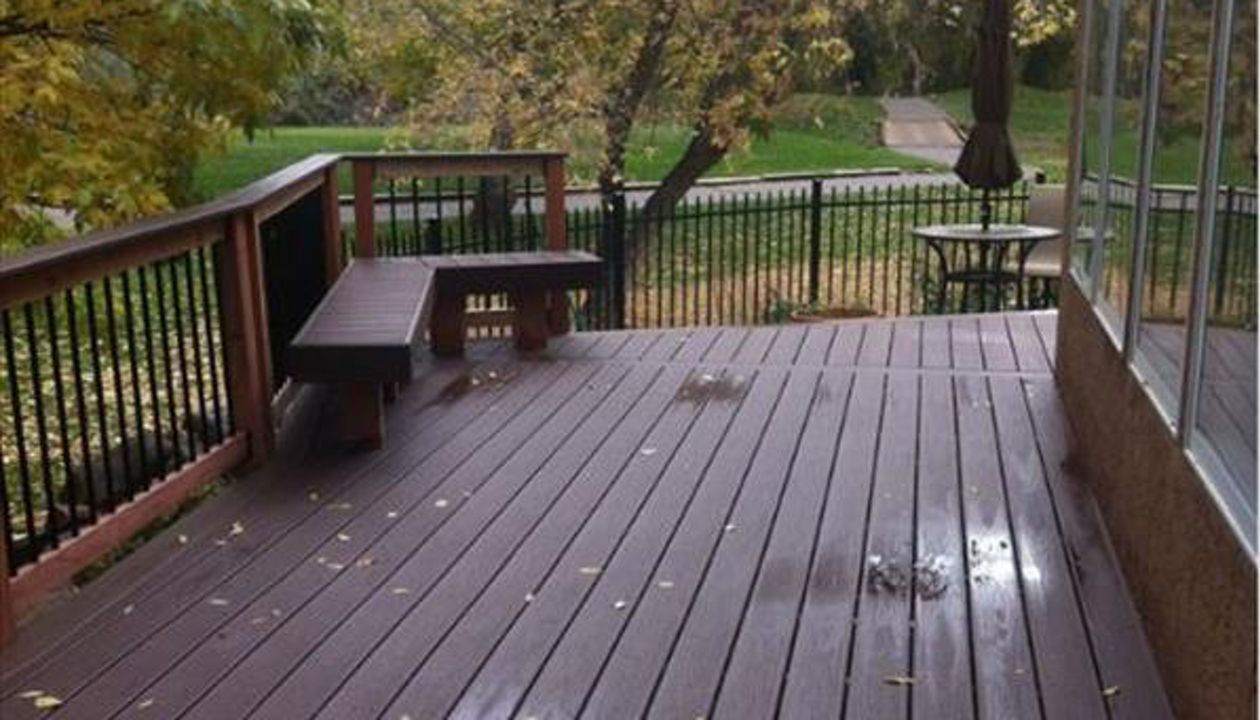 Trex Transcend Lava Rock