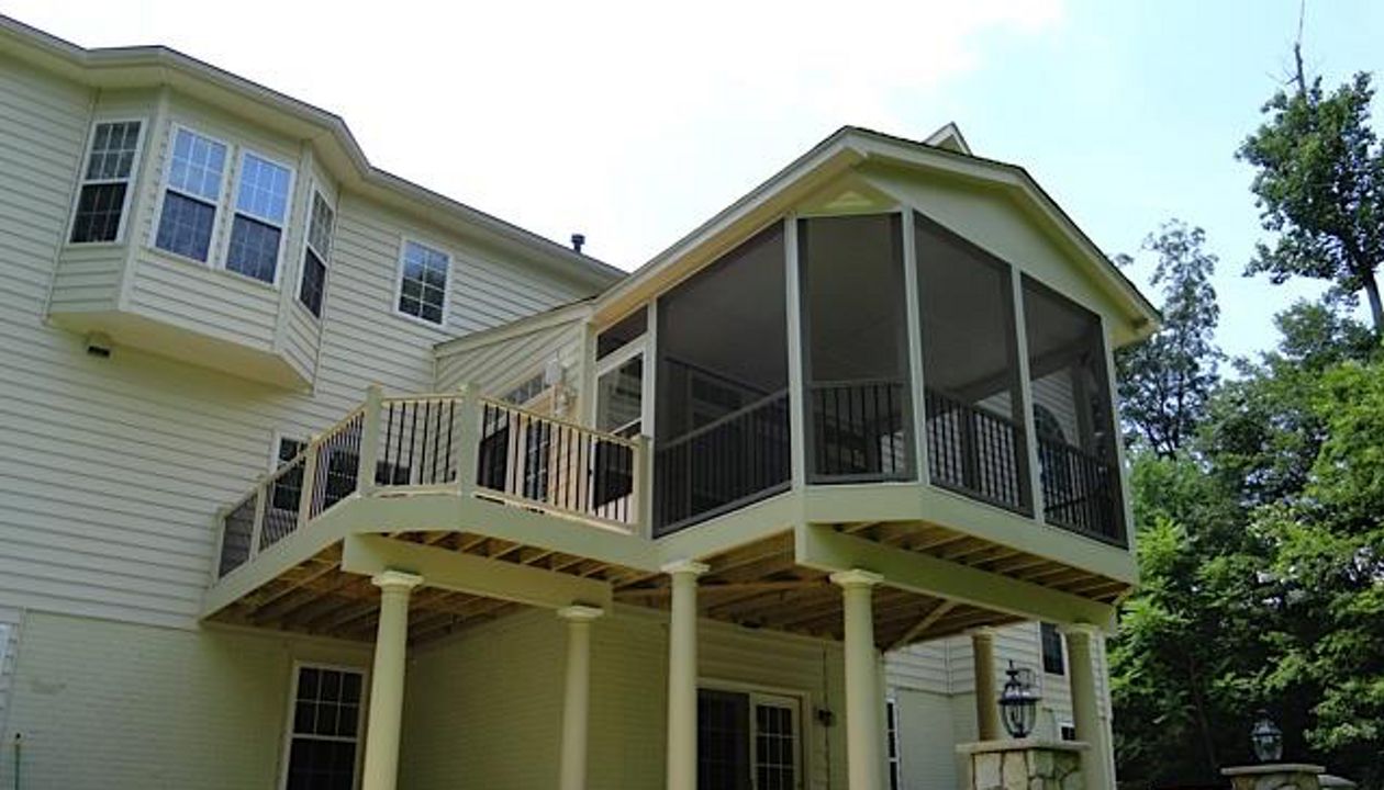 Trex White Transcend Rail