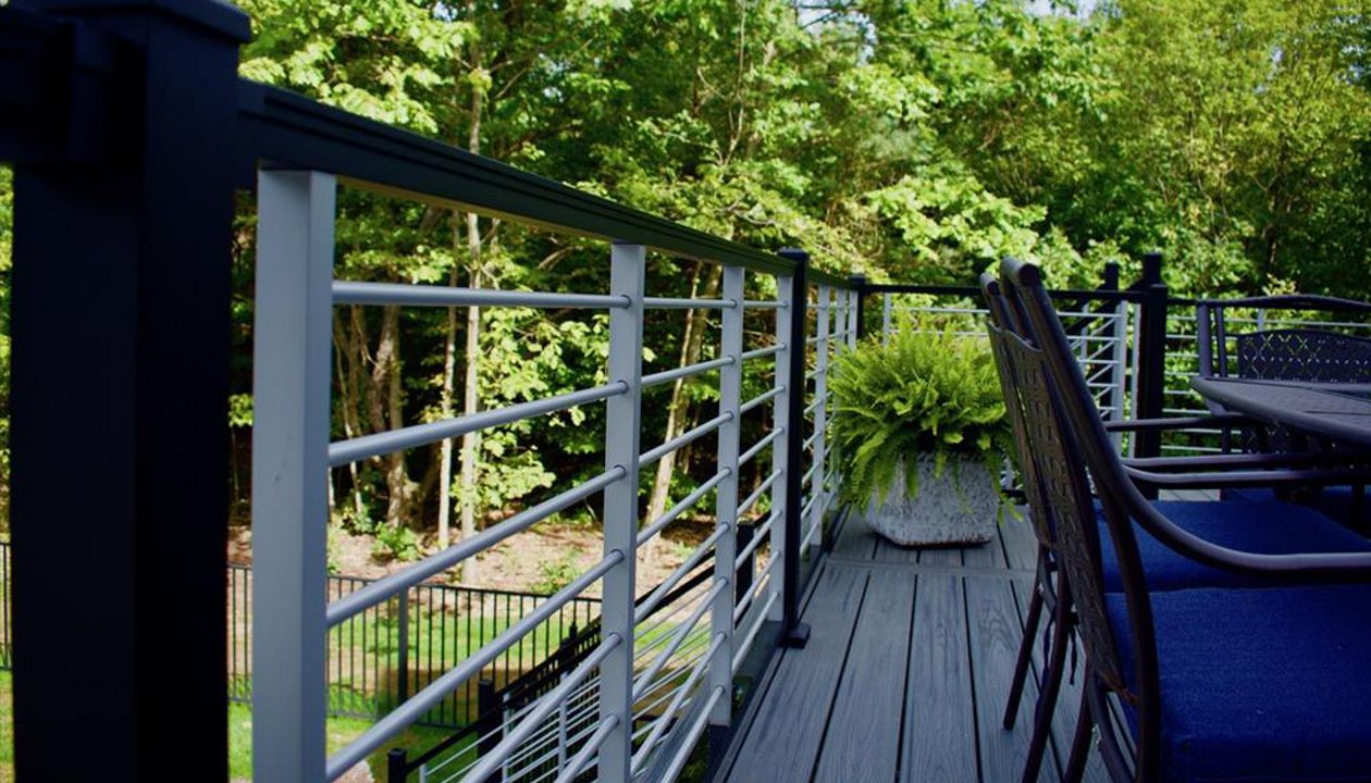 Trex Signature rod railing