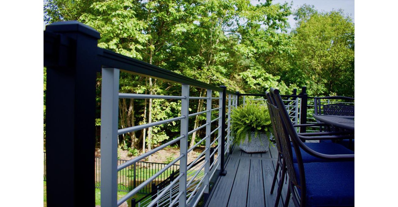 Trex Signature rod railing