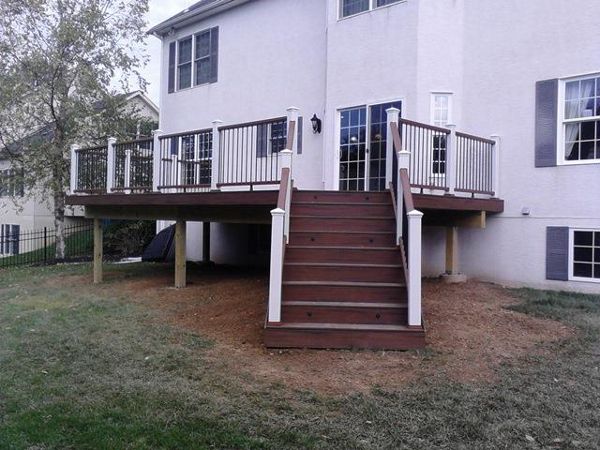 White posts w/ treehouse rails &amp; black round ballisters